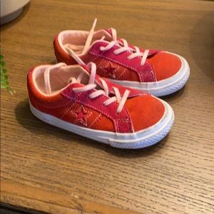 CONVERSE Kid’s suede tennis shoes Size 9